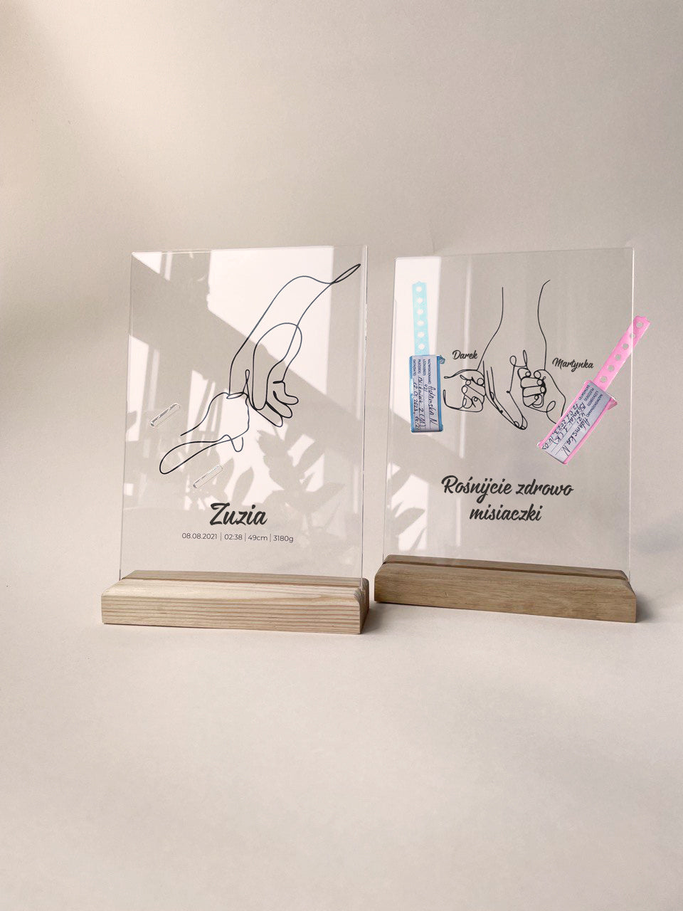 Personalizowana tabliczka z opaską ze szpitala i metryczkami "Ale Radość"